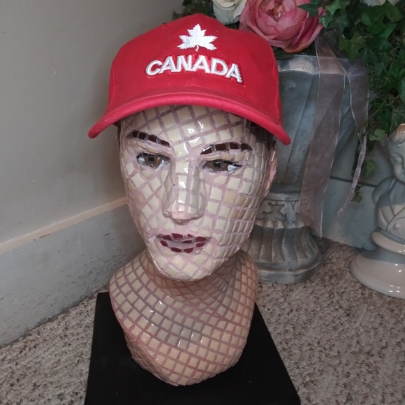 Canada Maple Leaf Red & White Embroidered Ball Cap - Picture 10 of 10